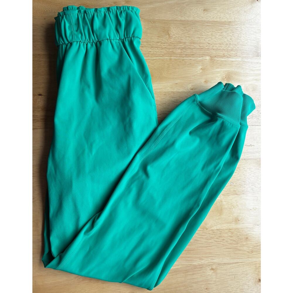Lululemon Green High-Rise Jogger Pants Athletic Travel Lounge Size 0